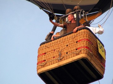 Flying Gift Ideas and Experiences for Christmas
