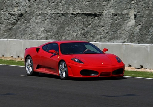 Drive a Ferrari 430 F1 on circuit - 1 or 2 laps