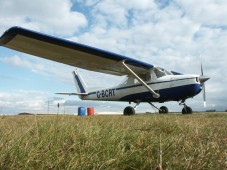 Cessna - 150/152 - Flying Lesson - 30 Minutes