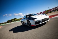 Conduzir um Porsche Cayman 718 S - 3 voltas + 1 volta em co-piloto