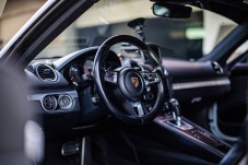 Conduzir um Porsche Cayman 718 S - 3 voltas + 1 volta em co-piloto