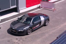 Audi R8 driving (4 rounds) with video