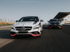 Conduzir um Mercedes AMG E53 1 volta + 1 volta em co-piloto