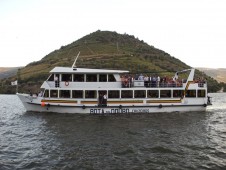 Jantar a Bordo de Barco Rabelo no Rio Douro para Grupos (30 pax min.)