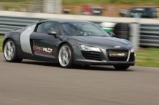 Audi R8 driving (4 rounds) with video