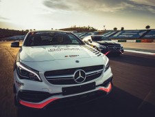 Conduzir um Mercedes AMG E53 1 volta + 1 volta em co-piloto