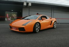 Experiencia de Conducción con Ferrari o Lamborghini - 23km en Ruta