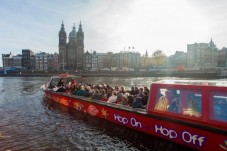Sightseeing boat tour Amsterdam