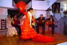 Cena y Espectáculo Flamenco en el Tablao de Sevilla - 2 personas