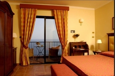 Weekend romantico in spa a Taormina